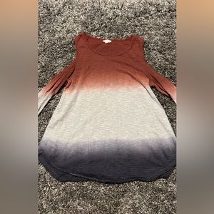 Cold shoulder long sleeve size small